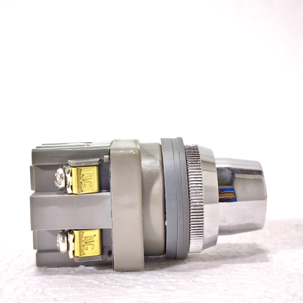 IDEC SELECTOR SWITCH ASN3K11 NEW
