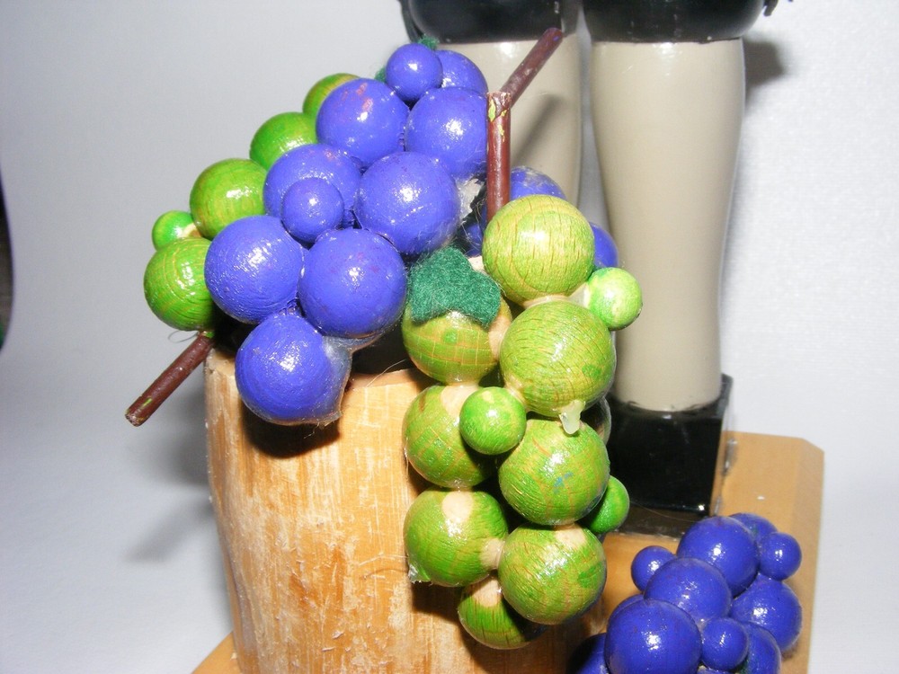 STEINBACH 18" Nutcracker WINE MAKER signed but needs TLC