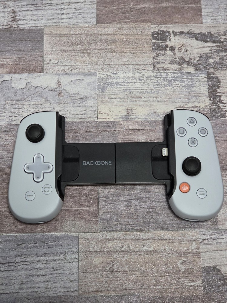 Backbone One Lightning Controller Playstation Edition BB-02-W-S iPhone
