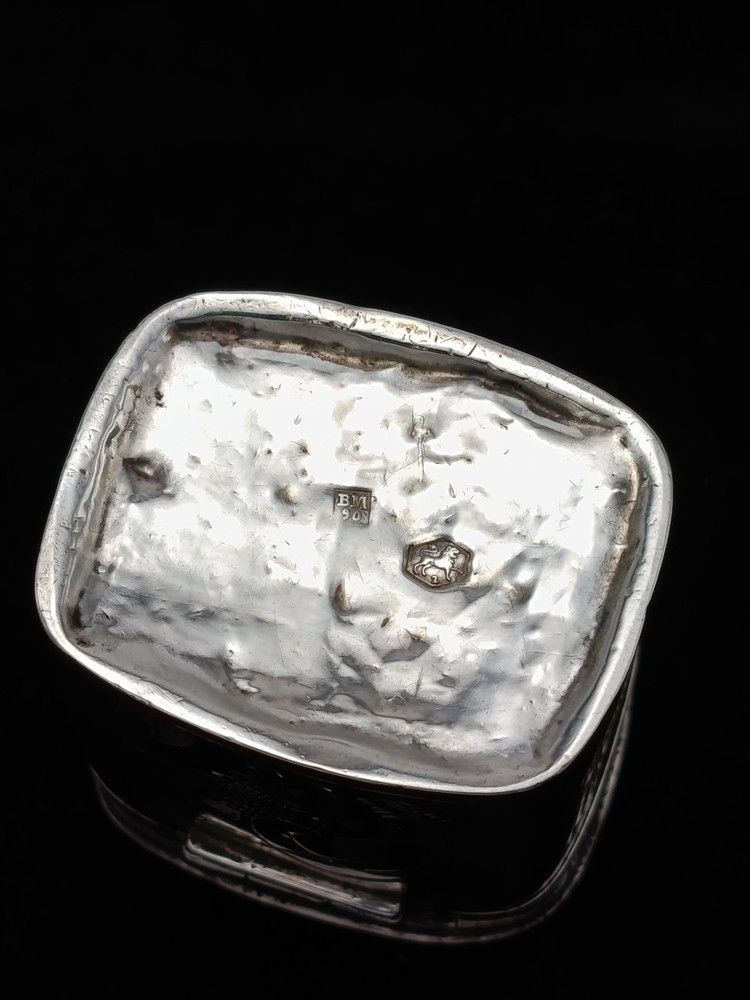 19th Century Dutch Loderein Scent Snuff Solid Silver Repousse Hinged Lid Box