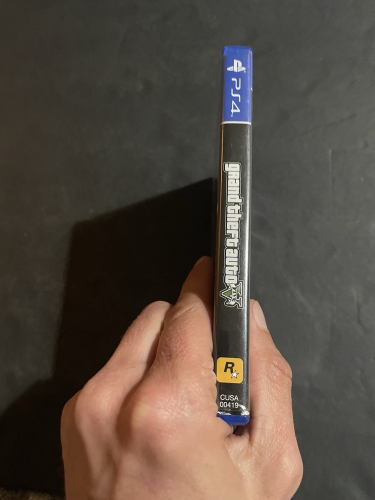 gta 5 ps4 case only With insert