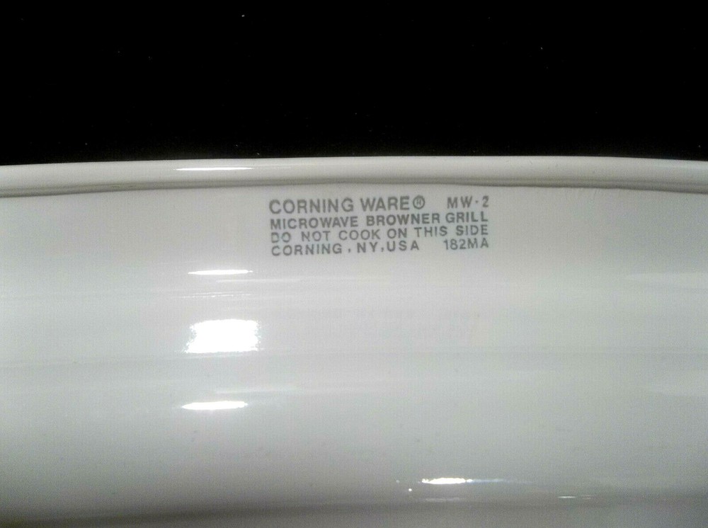 Corning Solid White Microwave Browner Grill MW-2