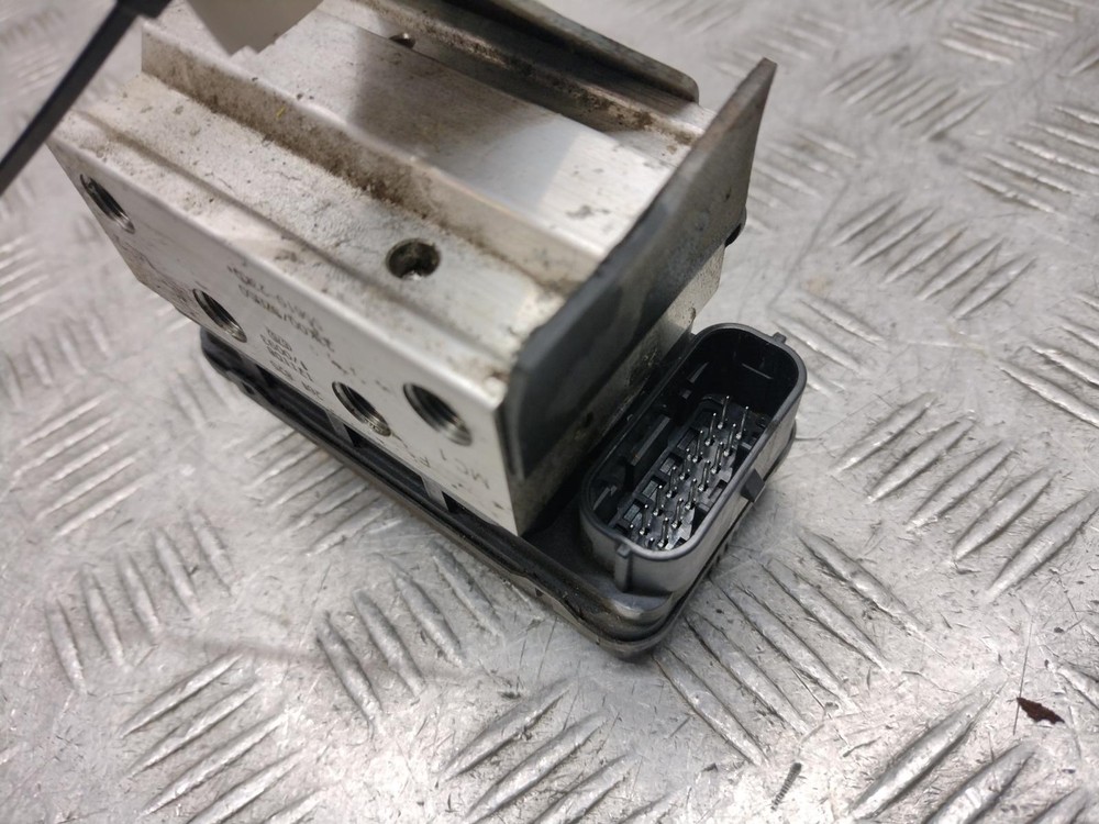 2018 SUZUKI GSXS 125 ABS Pump