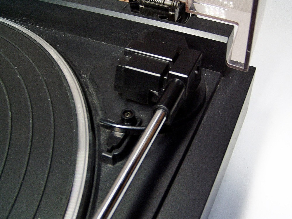 Denon DP-29F Automatic TURNTABLE Vinyl Record Player Tested & Working SEE VIDEO