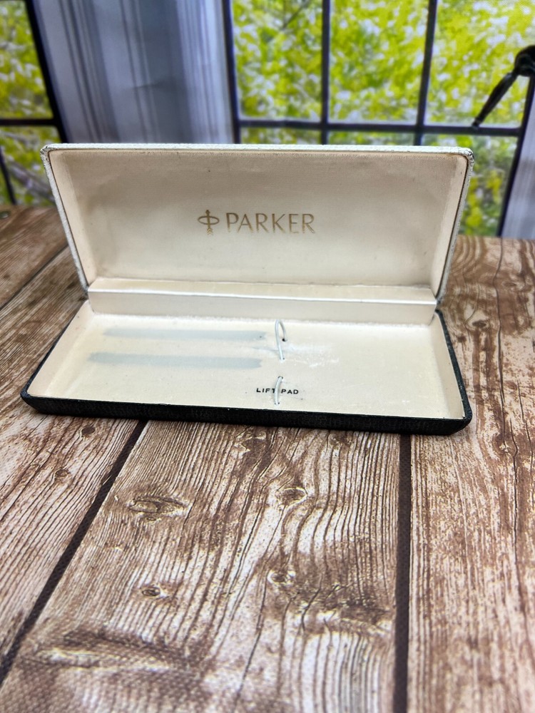 Parker Double Slot Pen gift box container Black White