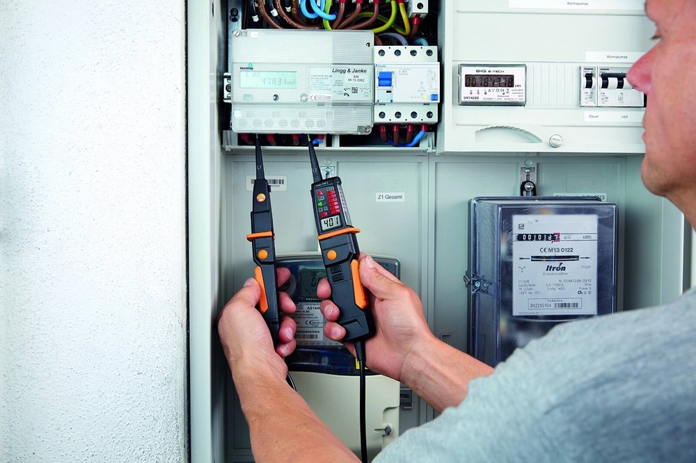 Testo 750-3 Digital Voltage, Continuity, Phase Sequence Tester with GFCI Test
