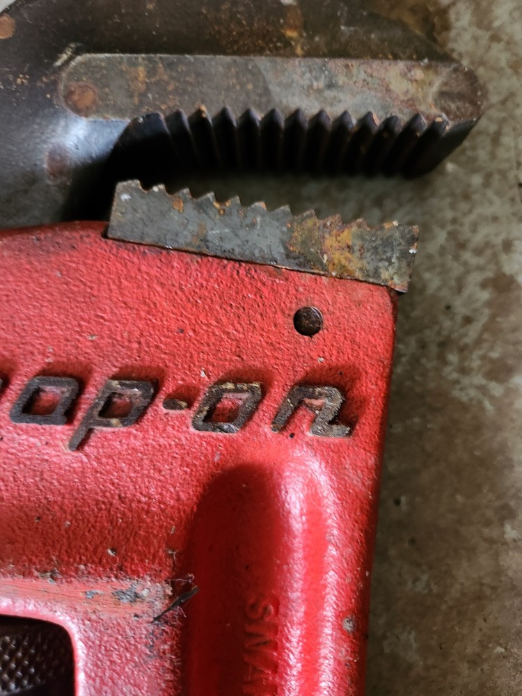 Snap On 36" Pipe Wrench