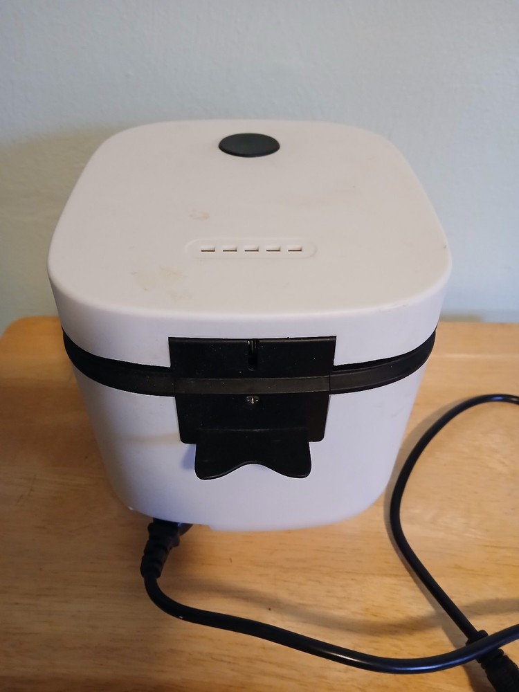 Rice Robot WD-2524 Rice Cooker - Used
