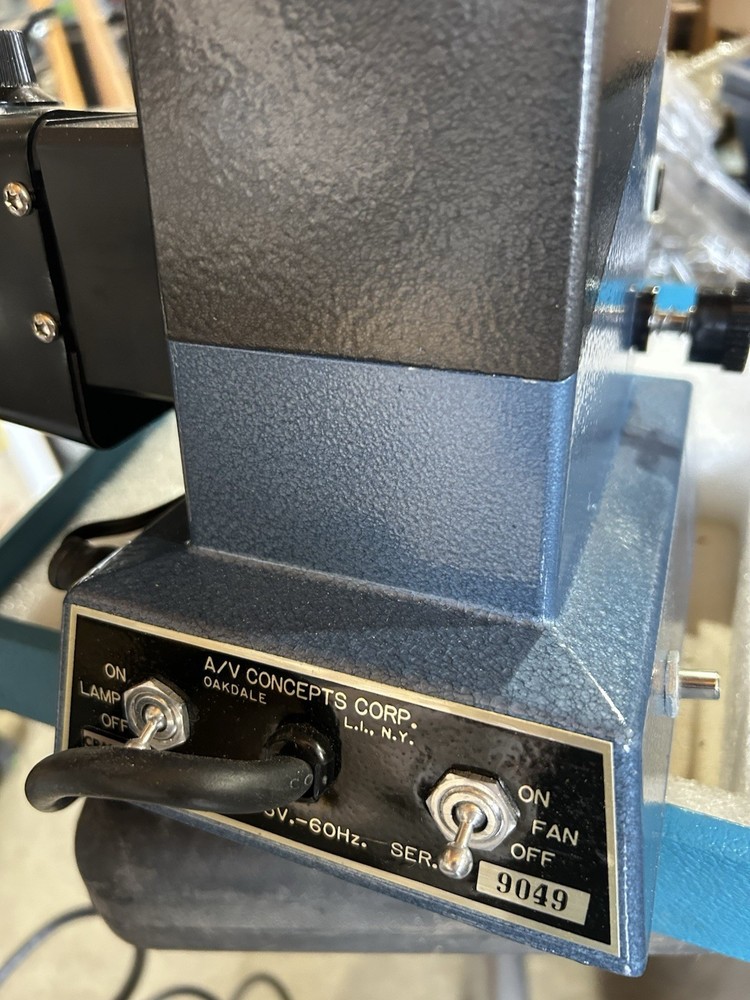 A/V Concepts Corp. Slide Projector Model 9049 Adjustable Timer Lamp Fan Controls