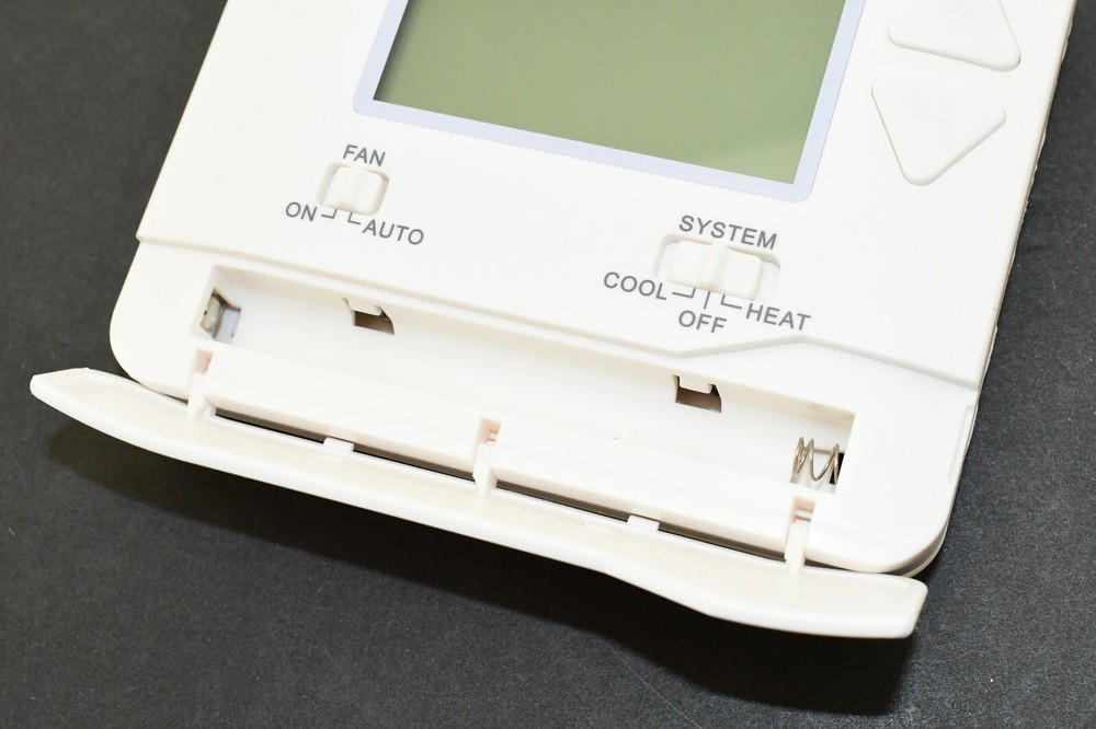 Bluefin Master Series 5/1/1 Day Programmable 1H/1C Thermostat