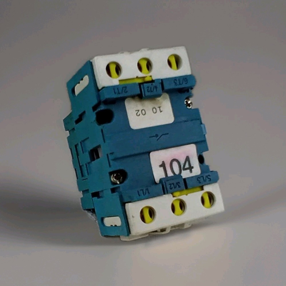 Baco 172000 690VAC, 25A Disconnect Switch