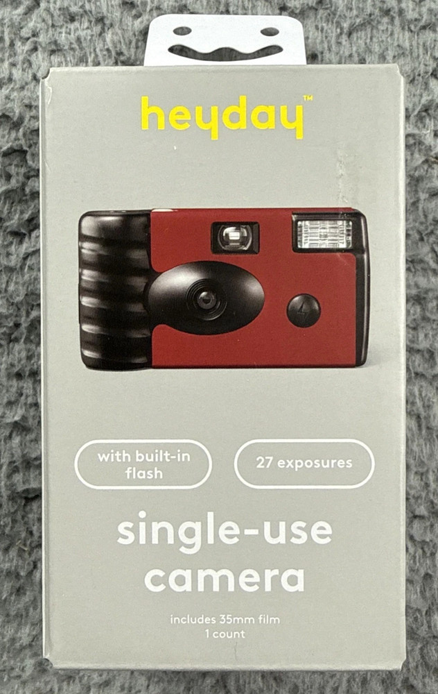 Heyday - Single Use Camera - W/ built in Flash - Red - NIB