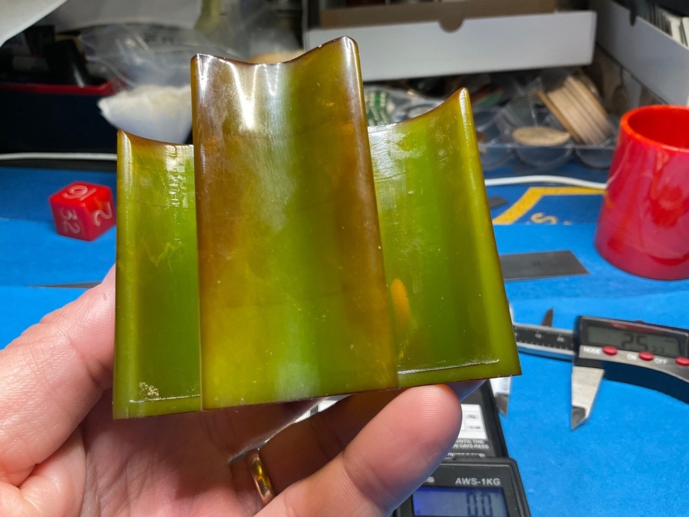 BEAUTIFUL GREEN BAKELITE POKER CHIP CADDY