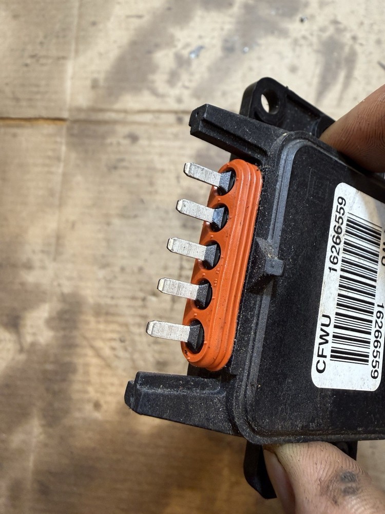 Mercruiser 454 MPI spark plug knock module