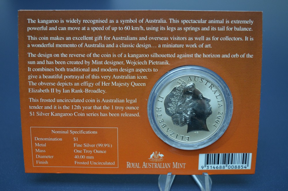 2004 AUSTRALIA $1 KANGAROO - 1oz Silver coin ON CARD