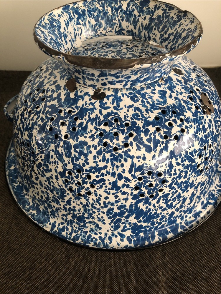 Vintage Graniteware Speckled Enamelware Splatterware Colander Blue & White 11.5"