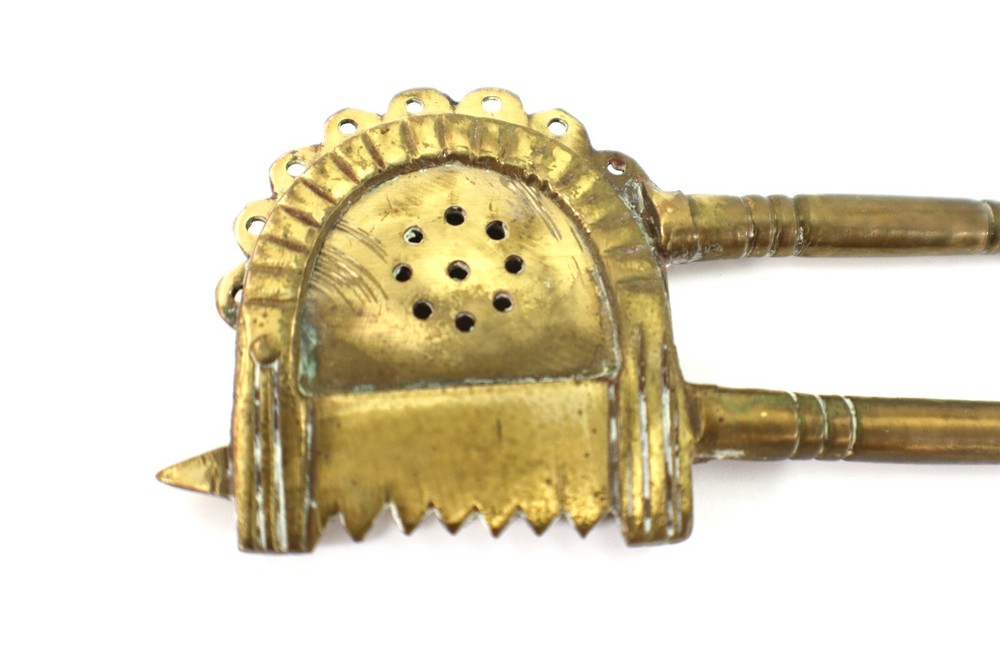Betel NUT CUTTER Handcrafted Brass Antique