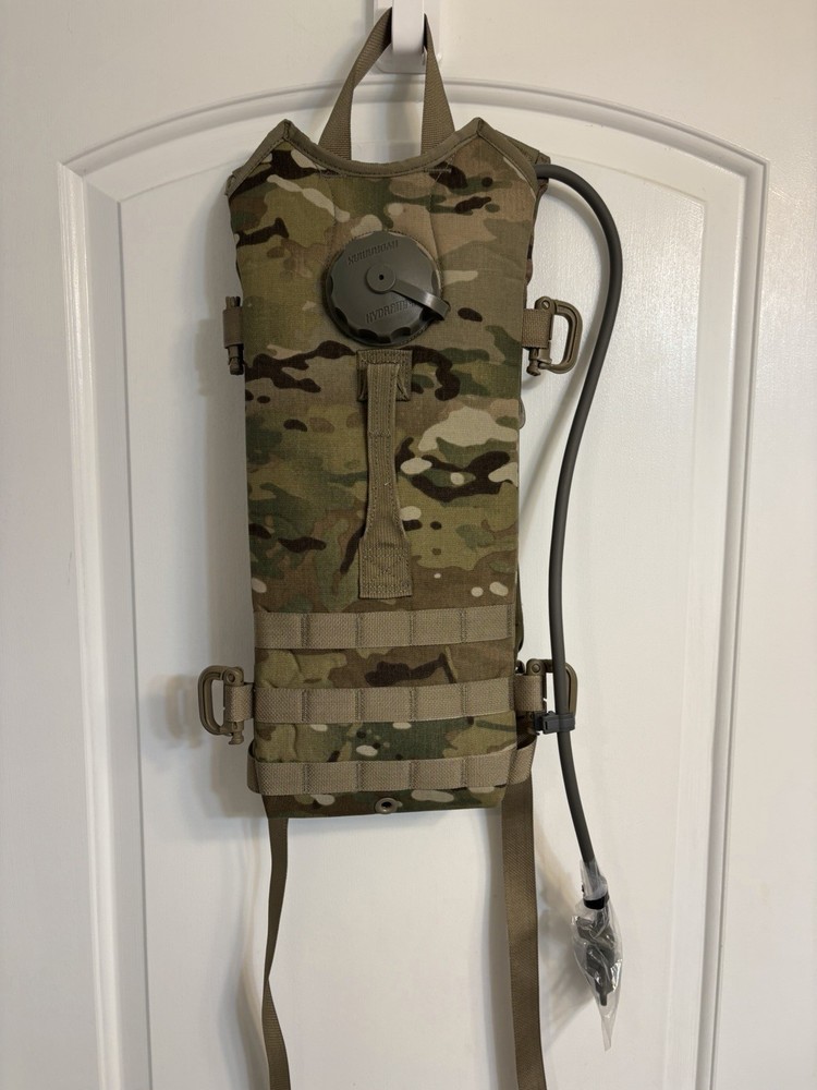 US Army Issues Molle 11 Hydration System Carrier - New