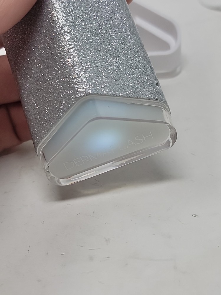 DermaFlash DermaPore Pore Extractor & Serum Infuser LE "Glitter" NWOB