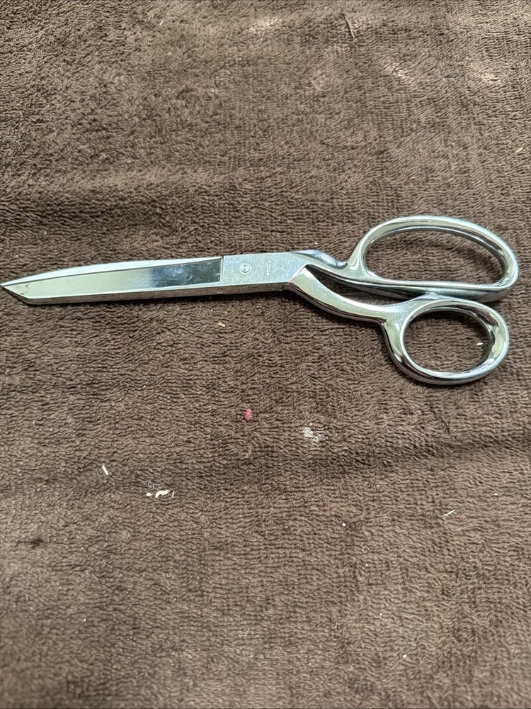 Vintage Serra Sharp & Knife Edge Scissors By Marks 8" 404/8 - Brazil - B