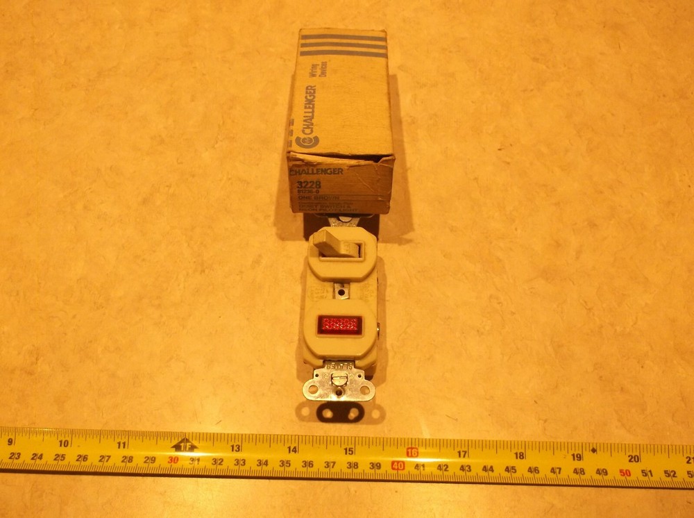 CHALLENGER 3228 81236-0 QUIET SWITCH & NEON PILOT LIGHT, A0105