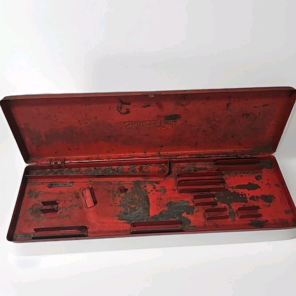 Vtg Snap On Tool Box Red Metal Tool Case Box