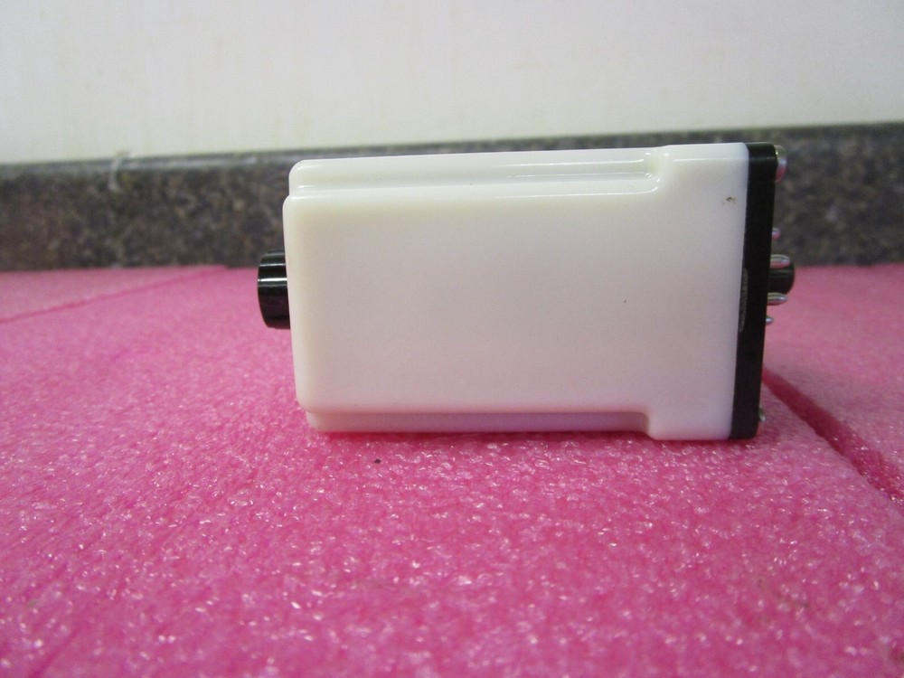 Dayton 5X829E Solid State Time Delay Relay 1.8-180 Sec. Off Delay
