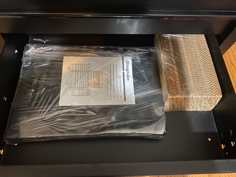 Flat black snapon tool box