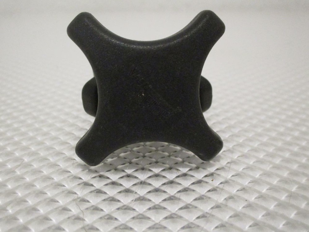 ONE NEW VALU GUIDE FEMALE TURN HANDLE  VG-281.