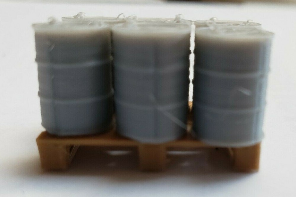 Set of 6 HO grey barrels/drums