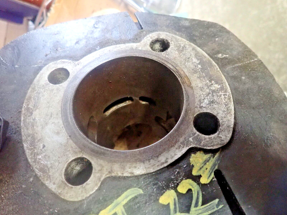 197? DT 250# 32 Cylinder Jug Barrel
