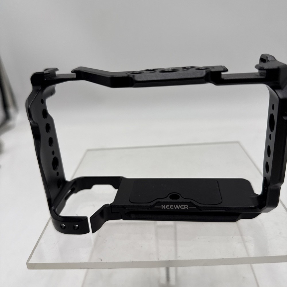 Neewer Camera Cage for RS2 RS3 Cage Only