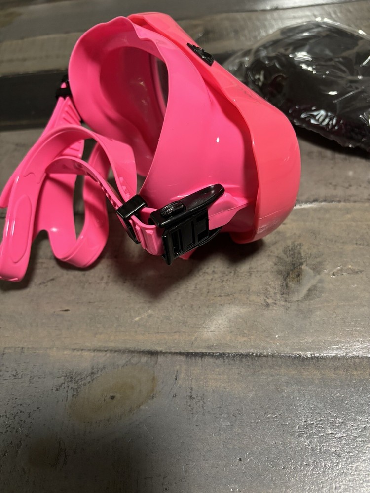 swim snorkel goggles