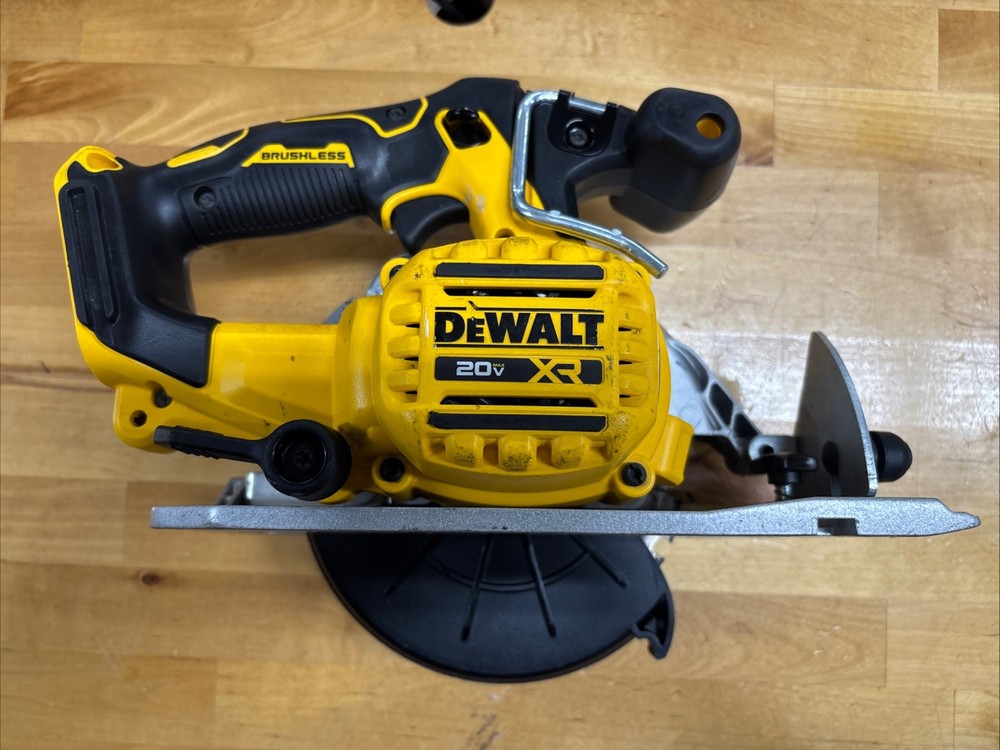 DEWALT 20V Cordless Circular Saw  DCS565 (TOOL ONLY)