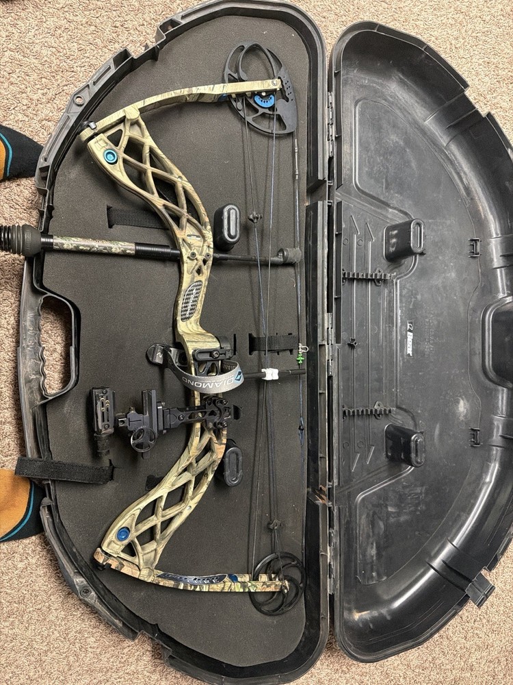 Diamond Carbon Cure Compound Bow RH CASE NOT INCLUDED