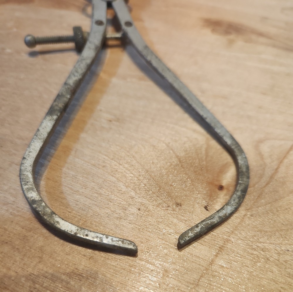 General Caliper - USA - Outside