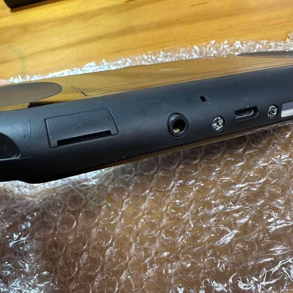 PSVita 2000 Console Black 5922 From Japan