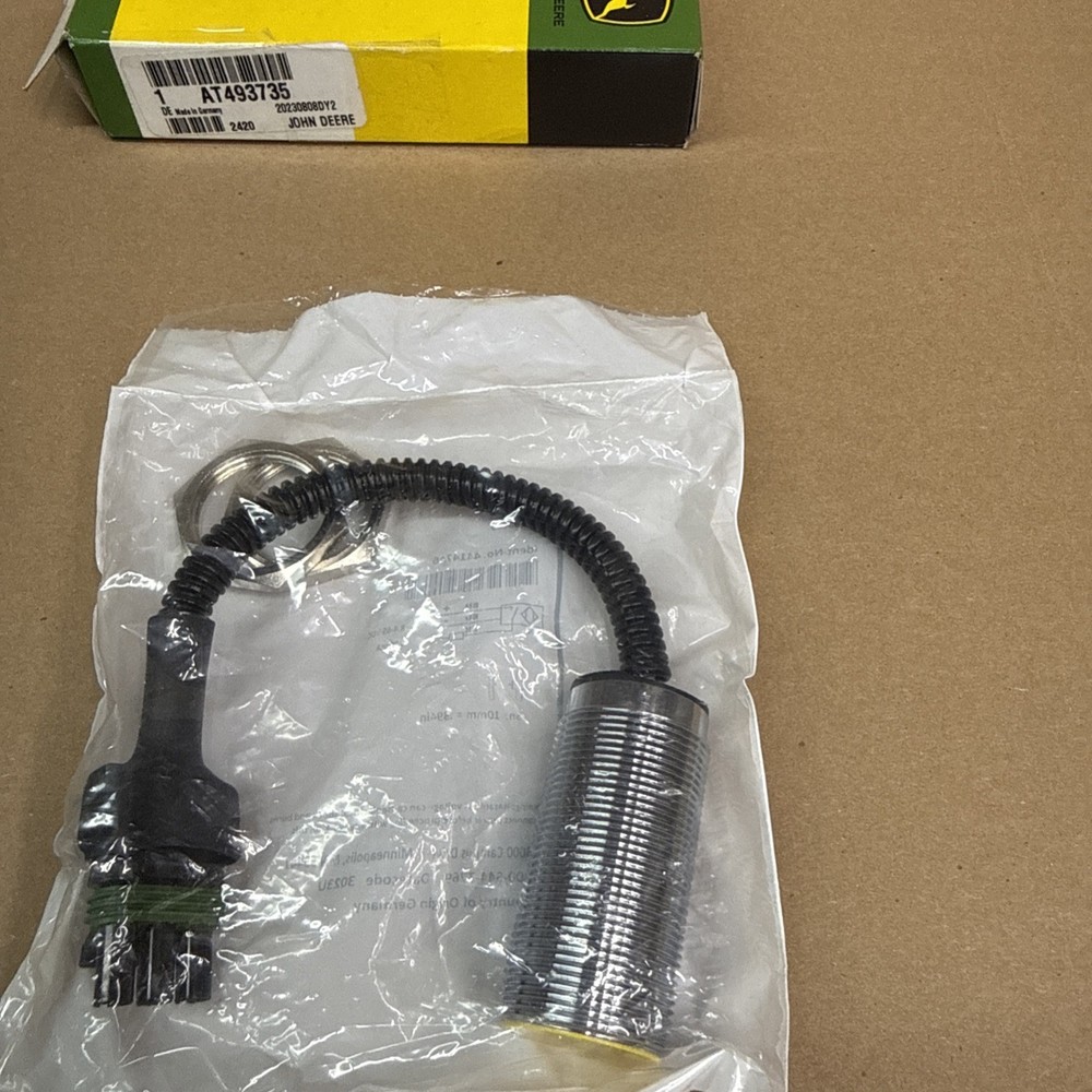 JOHN DEERE Part # AT493735 SENSOR