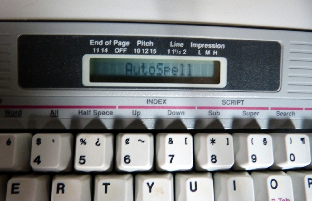 Smith Corona Mark 300 Word Processing Typewriter Tested