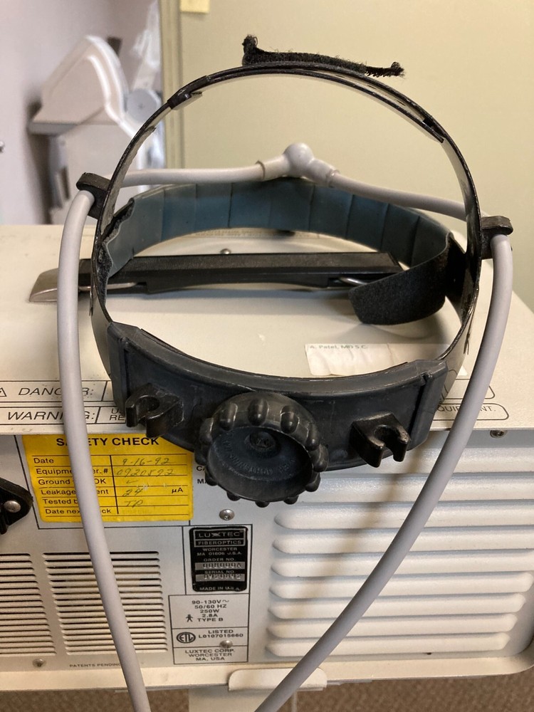 LUXTEC FIBEROPTICS ACO Series 8000 Light Source & Head Lamp Light Source