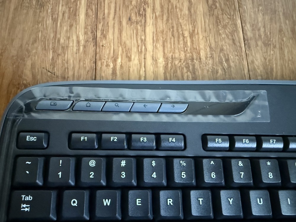Logitech MK320 Wireless Keyboard Mouse Combo w/ Unifying Receiver New Open Box