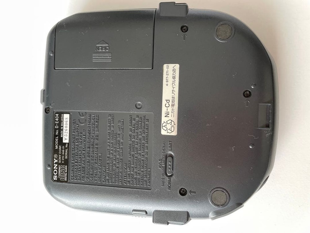 SONY D-E404 COMPACT DISC COMPACT PLAYER CD WALKMAN ESP AVLS Blue DC4.5V