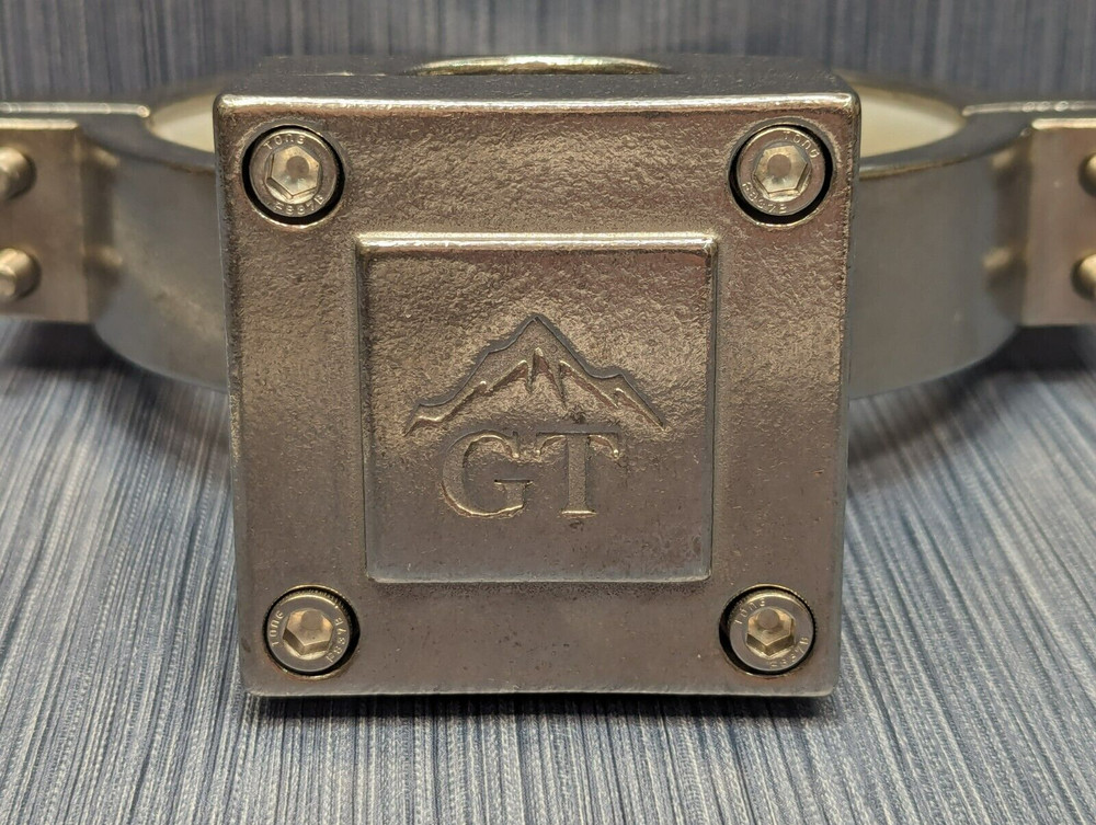 Glacier Tanks VC-G600 Vessel Clamp | 6 in. Diameter Column w/ 42mm Reversible