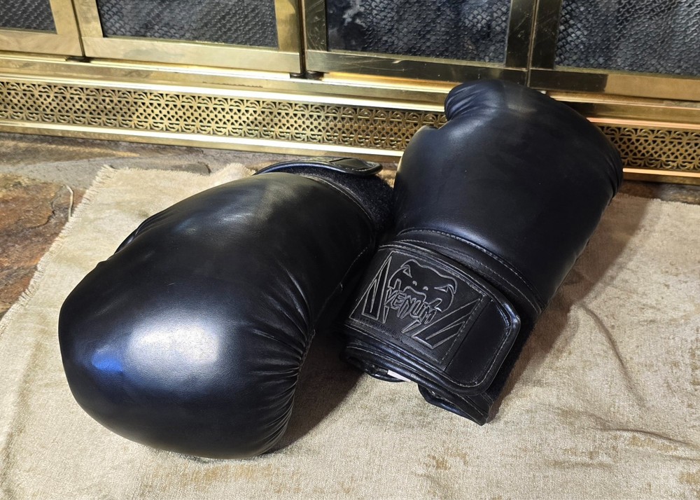 Venum Challenger Boxing Gloves 16oz