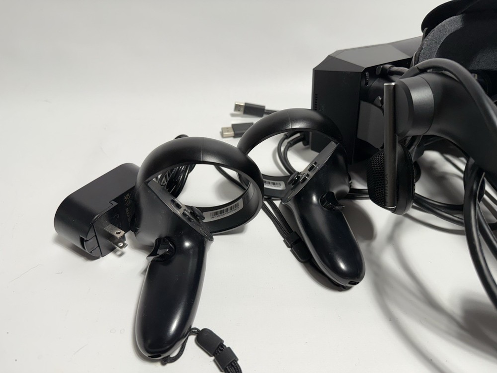 Pimax Crystal Light VR Headset with 2 Controllers