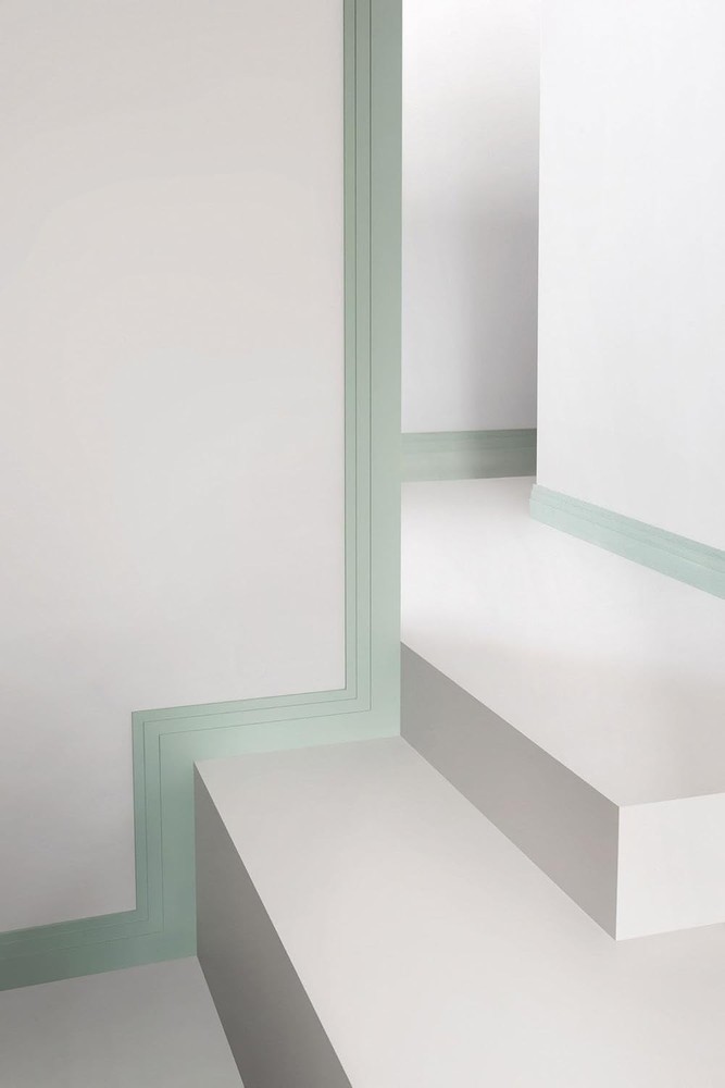 Orac Decor | Duropolymer Polystyrene Baseboard Moulding | Primed White | 4-3/4in