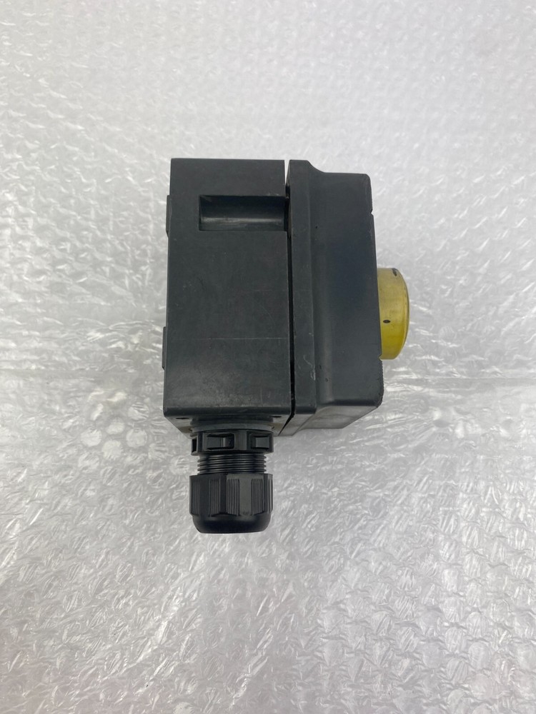 STAHL 8040/11 Ptb 01atex 1105