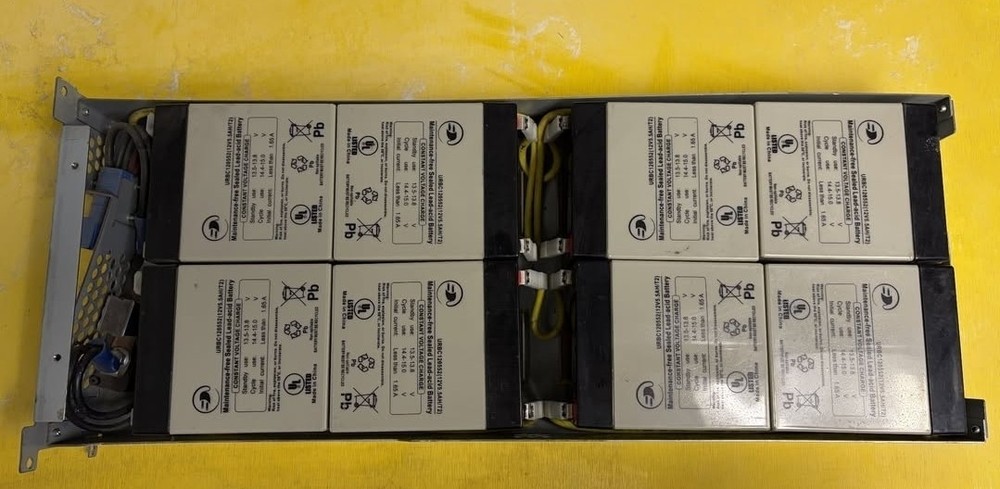 APC SMT3000RM2UC Smart-UPS Battery Backup & Surge Protector