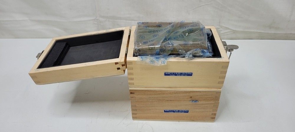 ACCUD DIGITAL DEPTH CALIPER, WIRELESS DATA TRANSFER SYSTEM, MAGNETIC V-BLOCK KIT