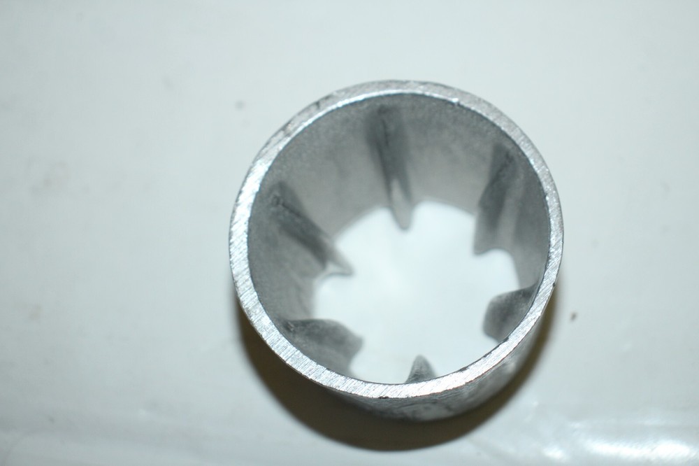 Decker Cast Aluminum Handheld Corn Sheller